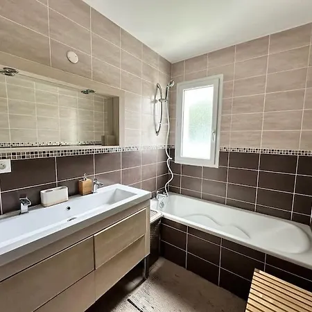L Omira Holiday home