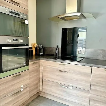 Holiday home L Omira Orvault