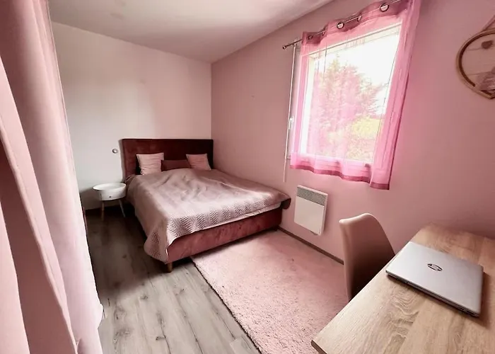 L Omira Nyaraló Orvault