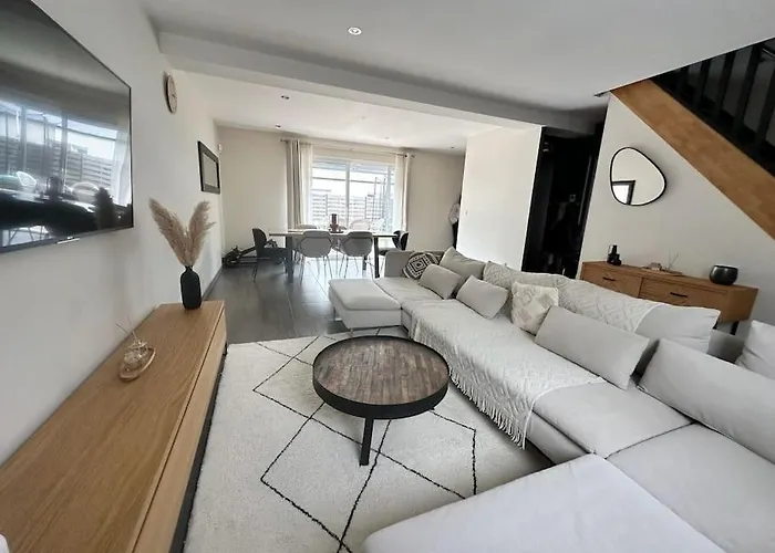 L Omira Nyaraló Orvault